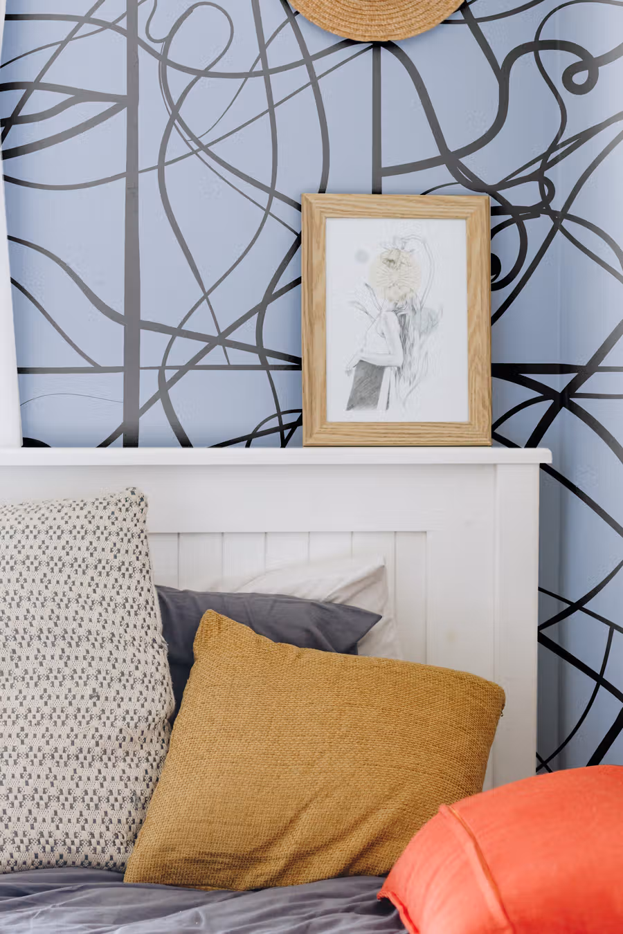 Groove Wallpaper shown in an editorial setting